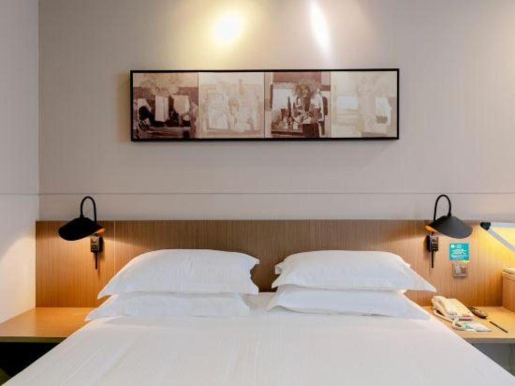 Jinjiang Select International Area East Kangqiao Road Shanghai